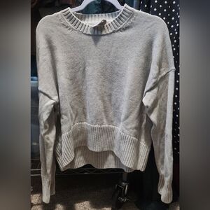 Light Grey Everlane Sweater Size Extra Small